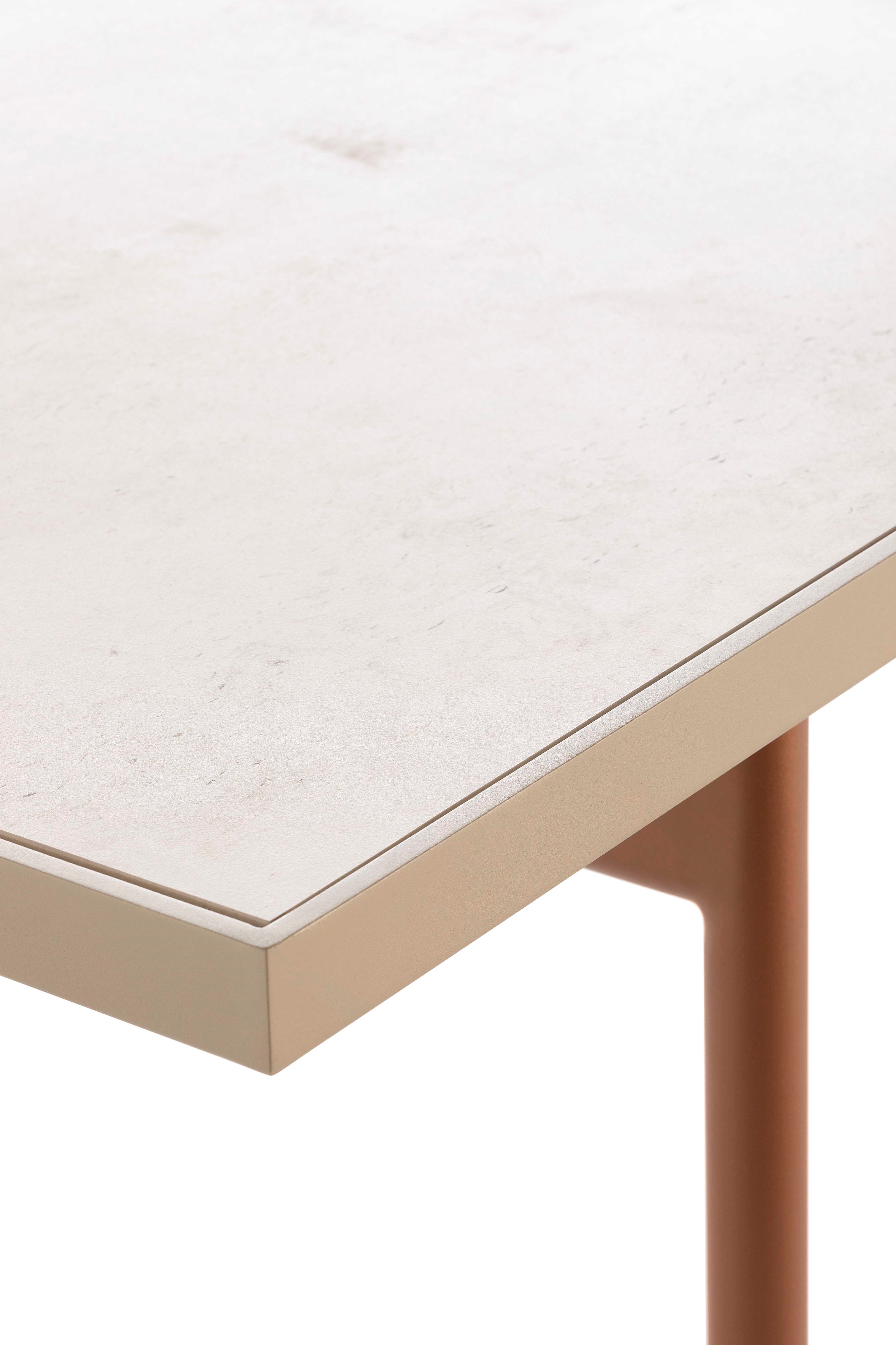 Onde Dining Table