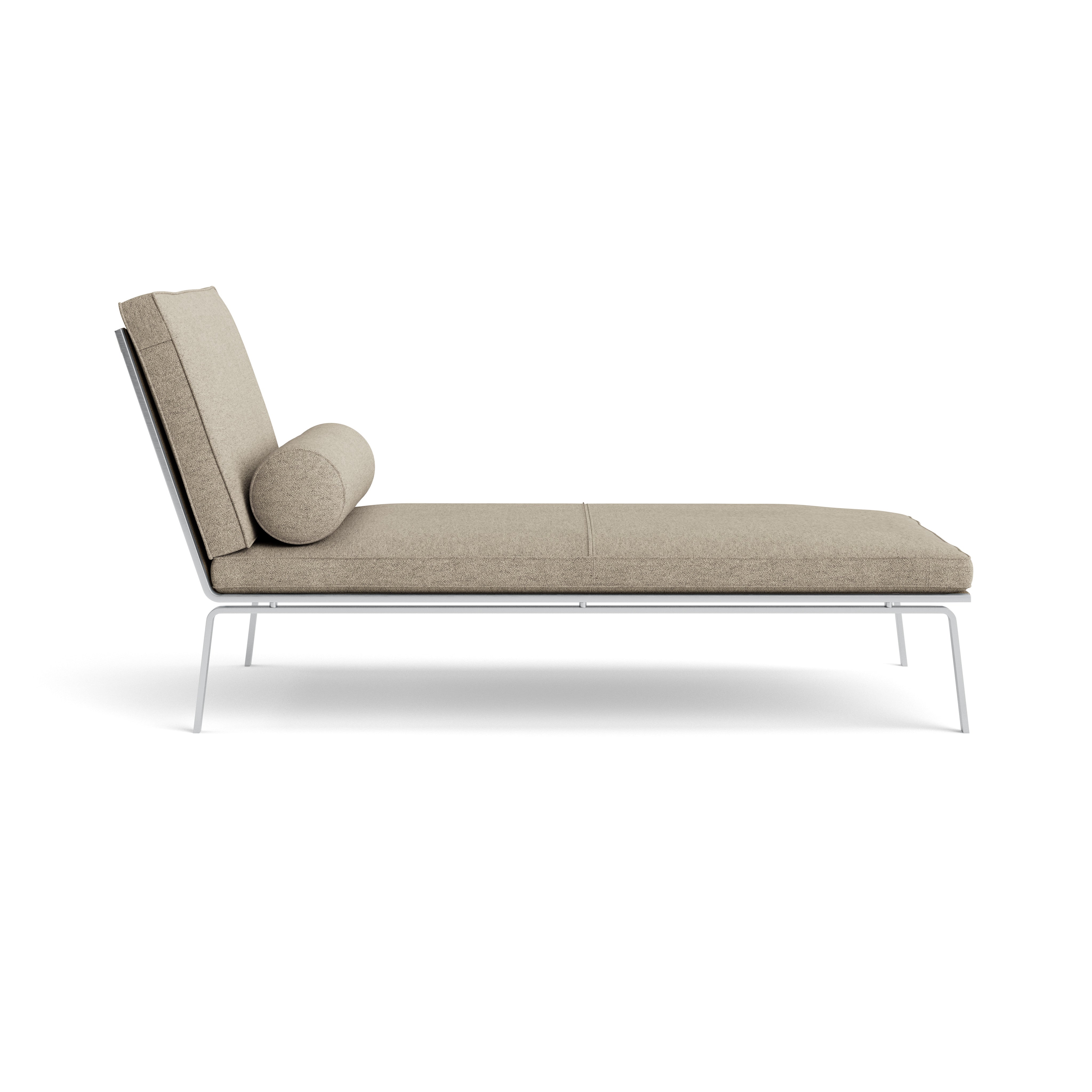 Man Chaise Longue